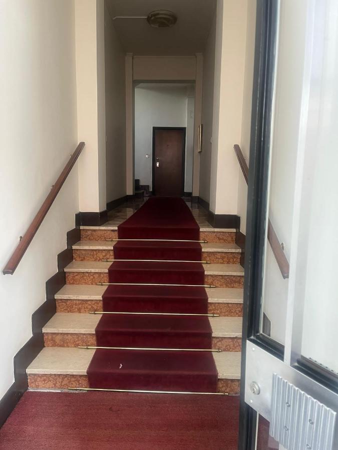 Alessandro'S Mansion Milan Bagian luar foto